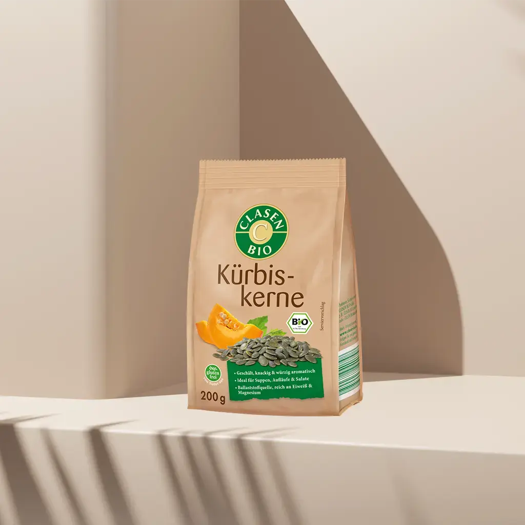 Verpackung Bio-Kürbiskerne 200 g von CLASEN BIO – grüne, knackige Kerne in Beutel