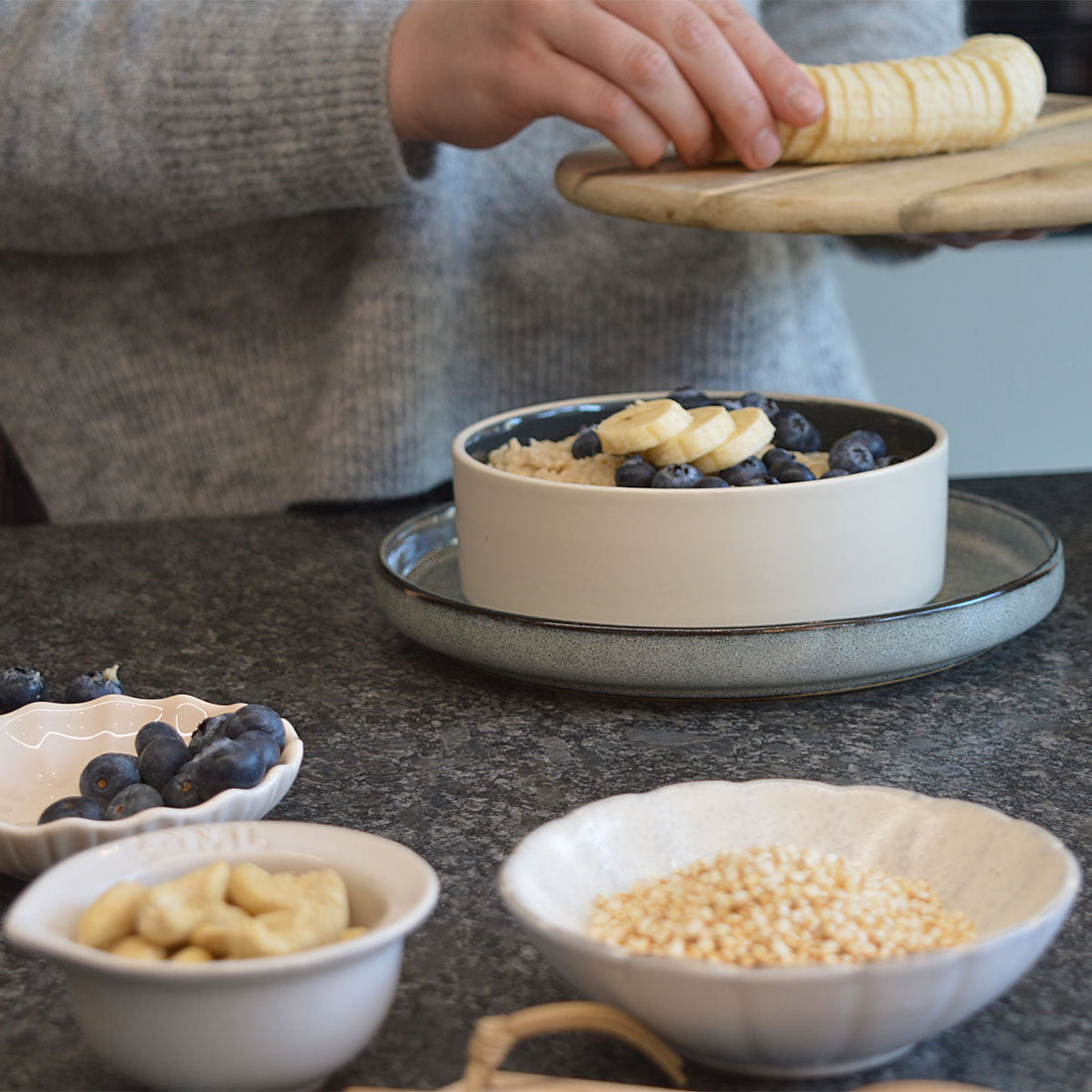 Cremiges Porridge mit gepufftem Quinoa und Cashews