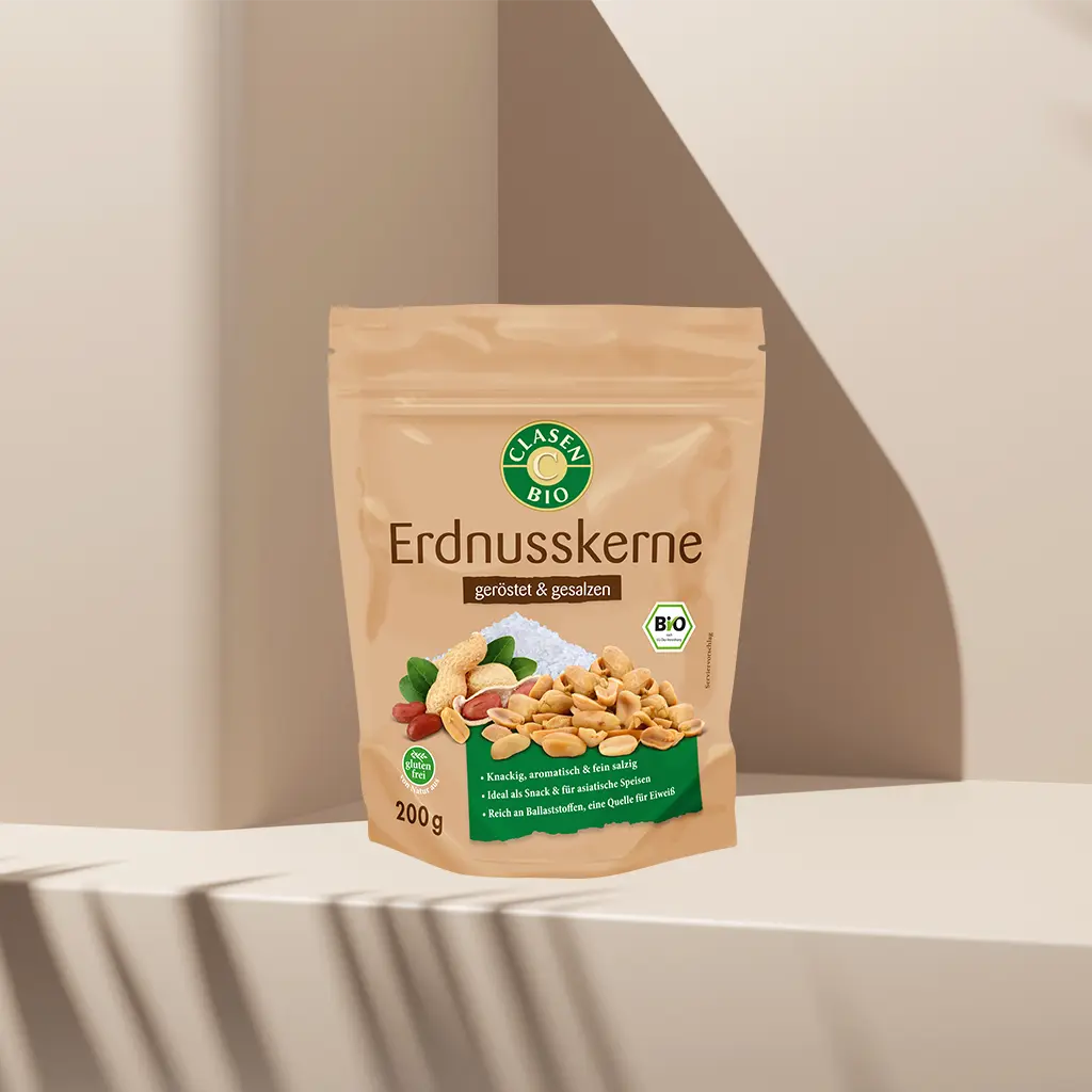 Verpackung Bio-Erdnüsse geröstet und gesalzen 200 g von CLASEN BIO – klassischer Nuss-Snack mit Röstaroma in Beutel