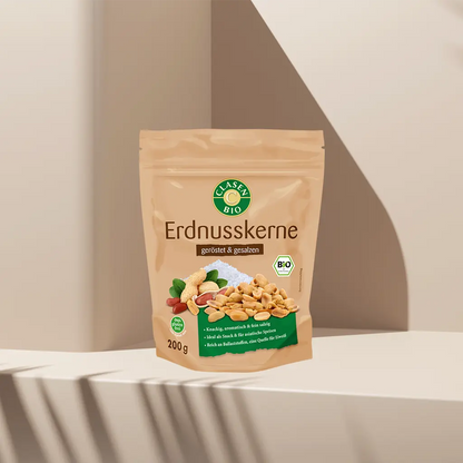Verpackung Bio-Erdnüsse geröstet und gesalzen 200 g von CLASEN BIO – klassischer Nuss-Snack mit Röstaroma in Beutel