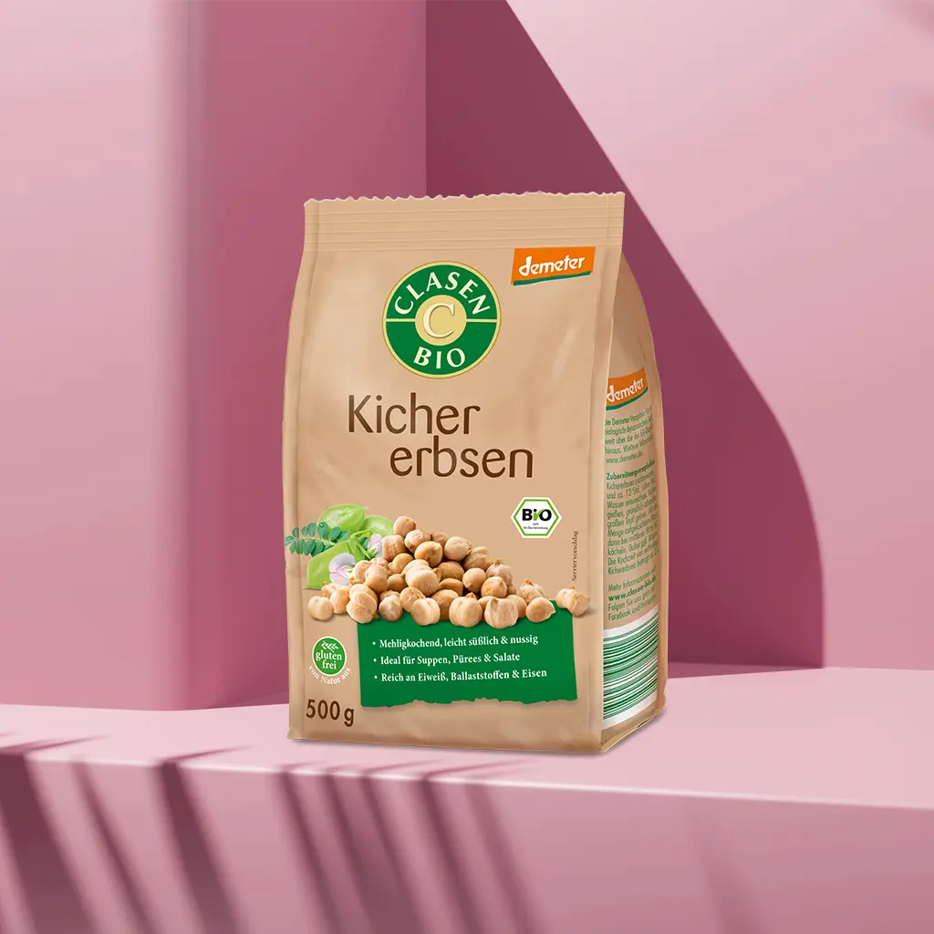 Verpackung Bio-Kichererbsen in Demeter Qualität 500 g von CLASEN BIO – goldgelbe Hülsenfrüchte aus biodynamischem Anbau im transparenten Beutel.