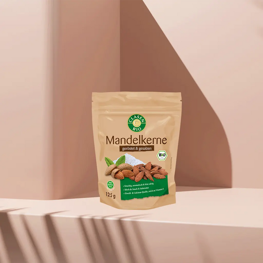 Verpackung Bio-Mandelkerne geröstet und gesalzen 125 g von CLASEN BIO – würzige Snackmandeln in Beutel